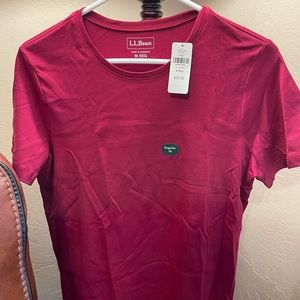 LL Bean women red T-shirt